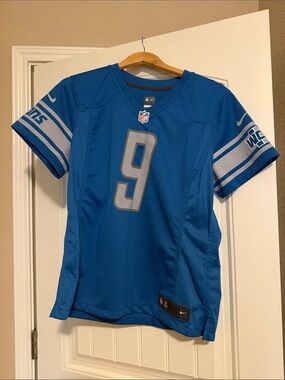 Nike Women’s Detroit Lions Stafford jersey